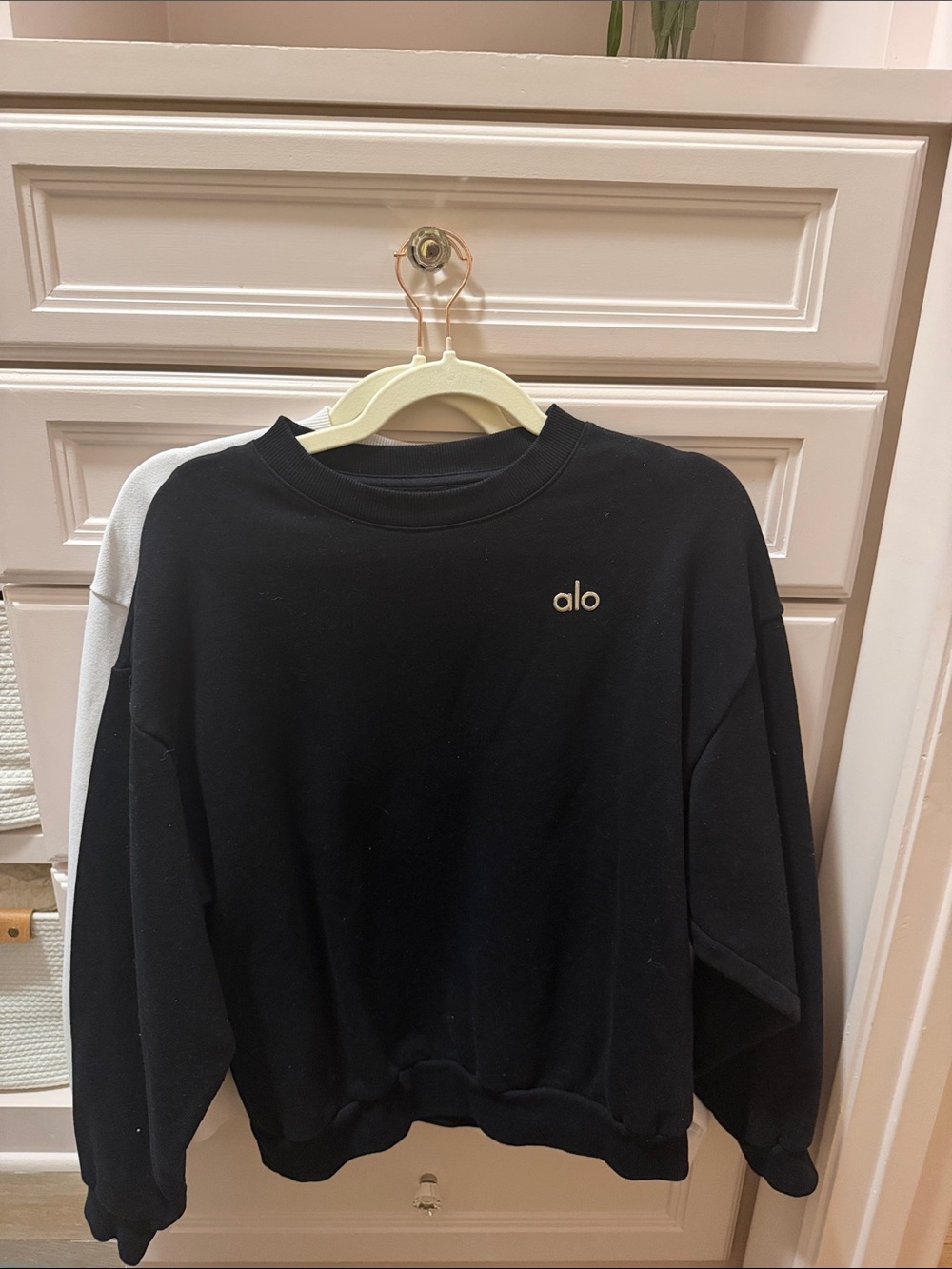 Alo Black Crewneck Sweatshirt